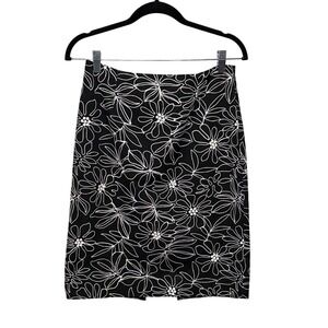 Peck & Peck Weekend Floral Embroidered Cotton Pencil Skirt